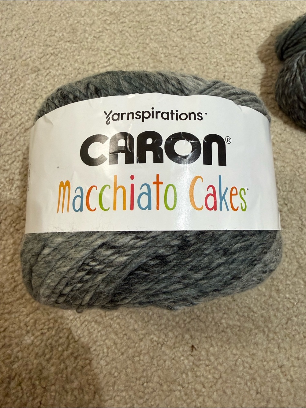 CARON MACCHIATO CAKES, Grayscale, 8oz/ 481 yrds , NEW